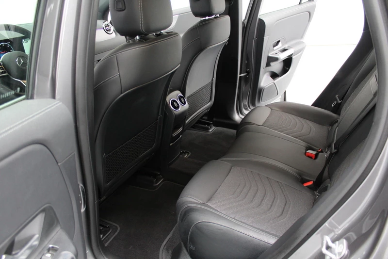Hoofdafbeelding Mercedes-Benz EQA