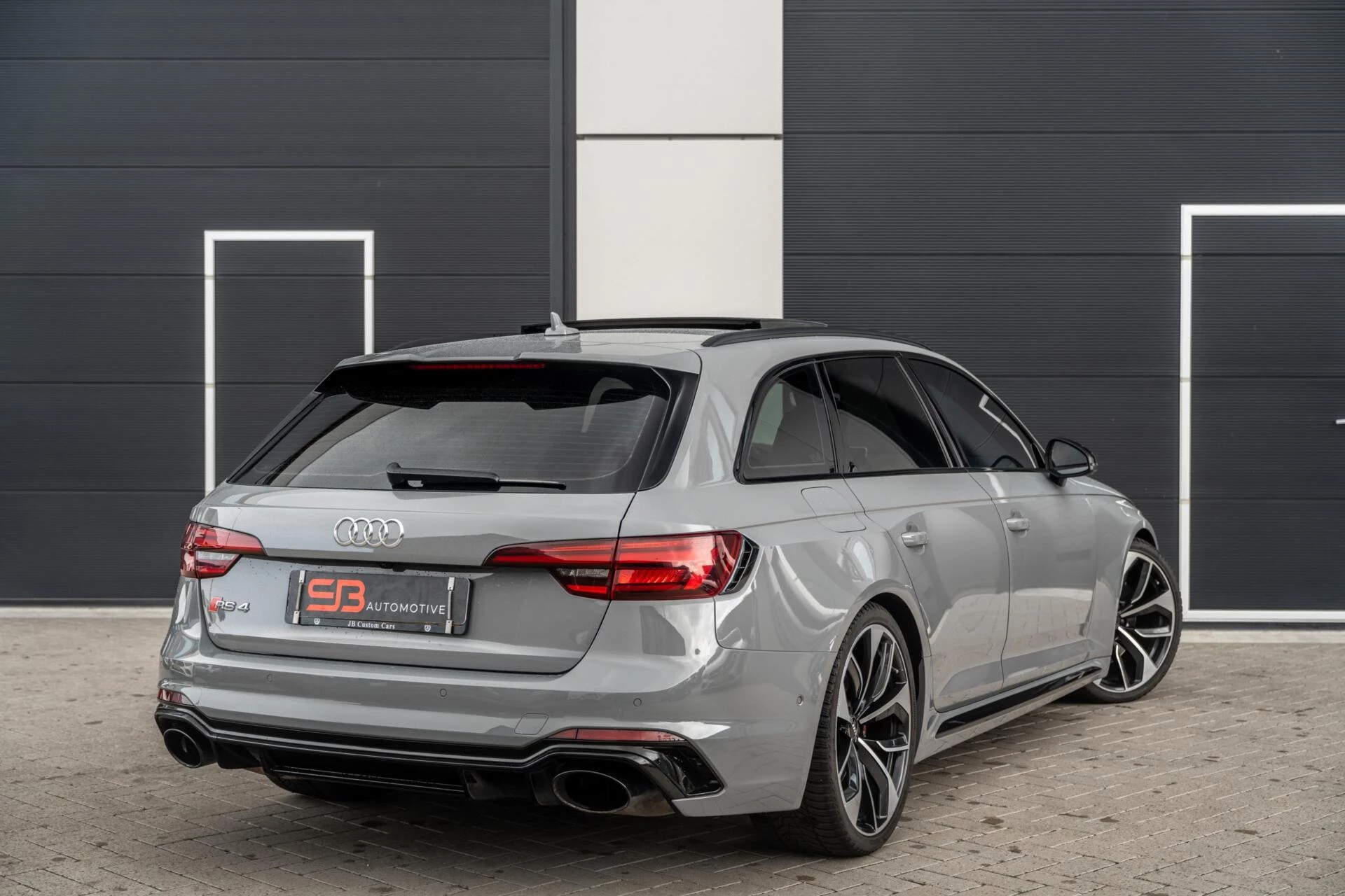 Hoofdafbeelding Audi RS4