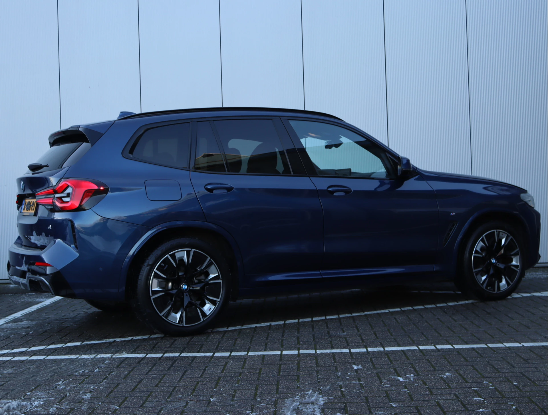 Hoofdafbeelding BMW iX3