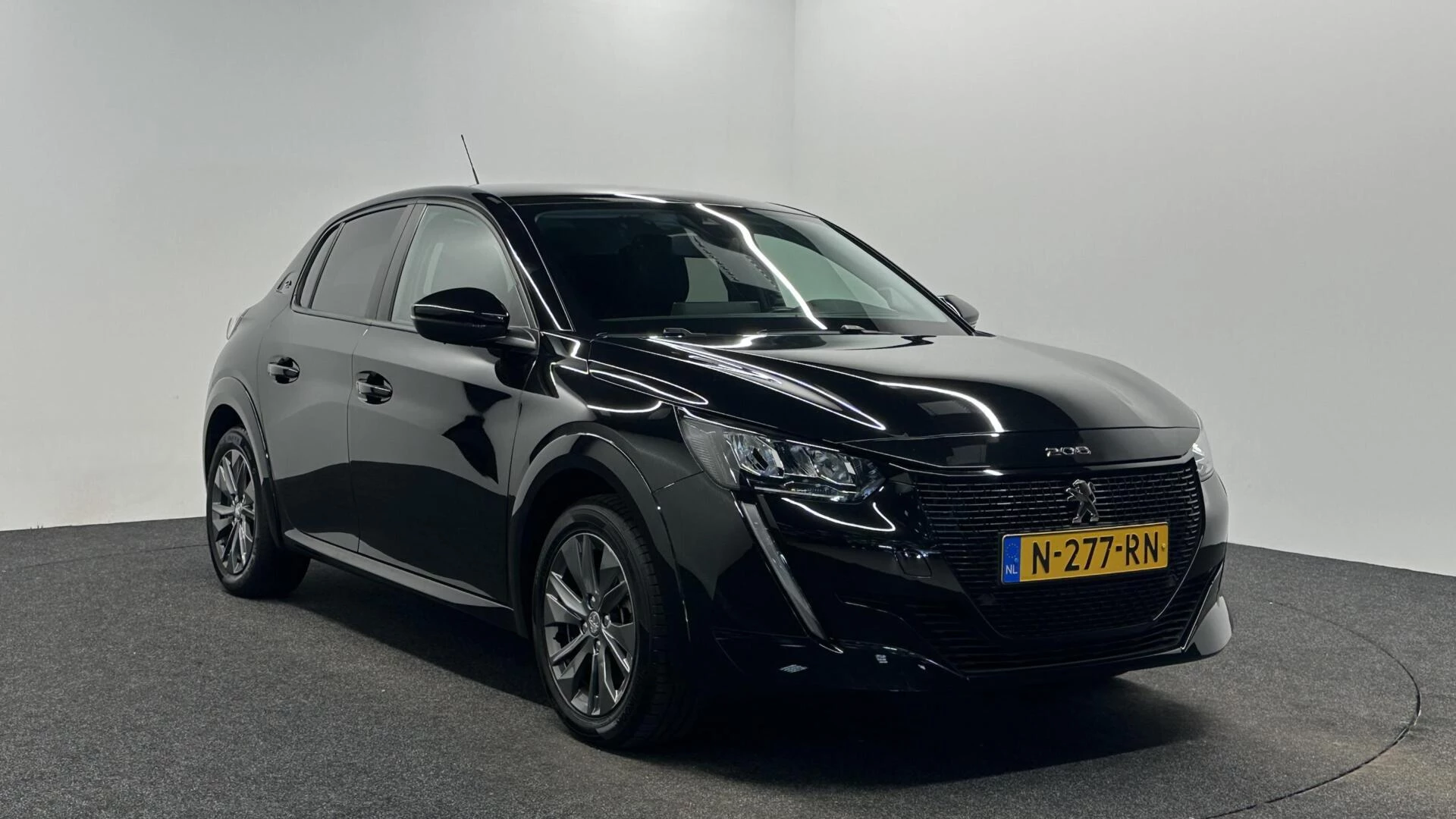 Hoofdafbeelding Peugeot e-208