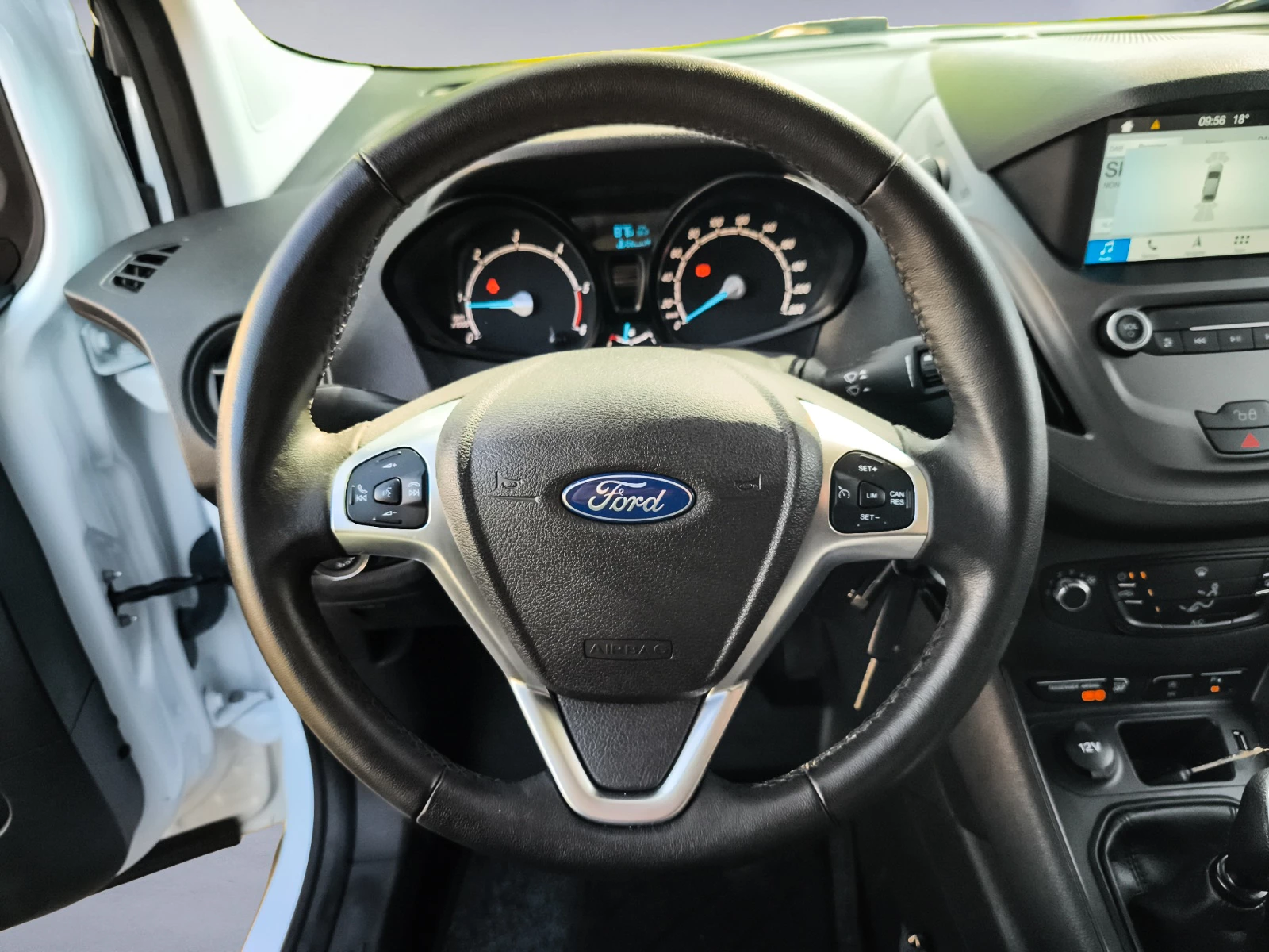 Hoofdafbeelding Ford Transit Courier