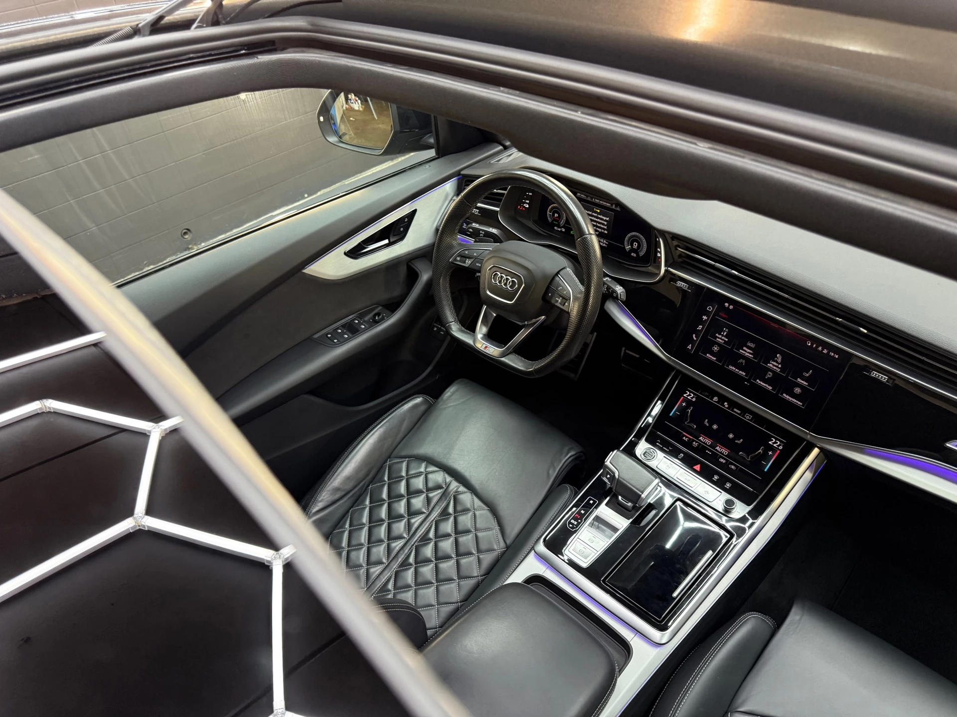 Hoofdafbeelding Audi Q8