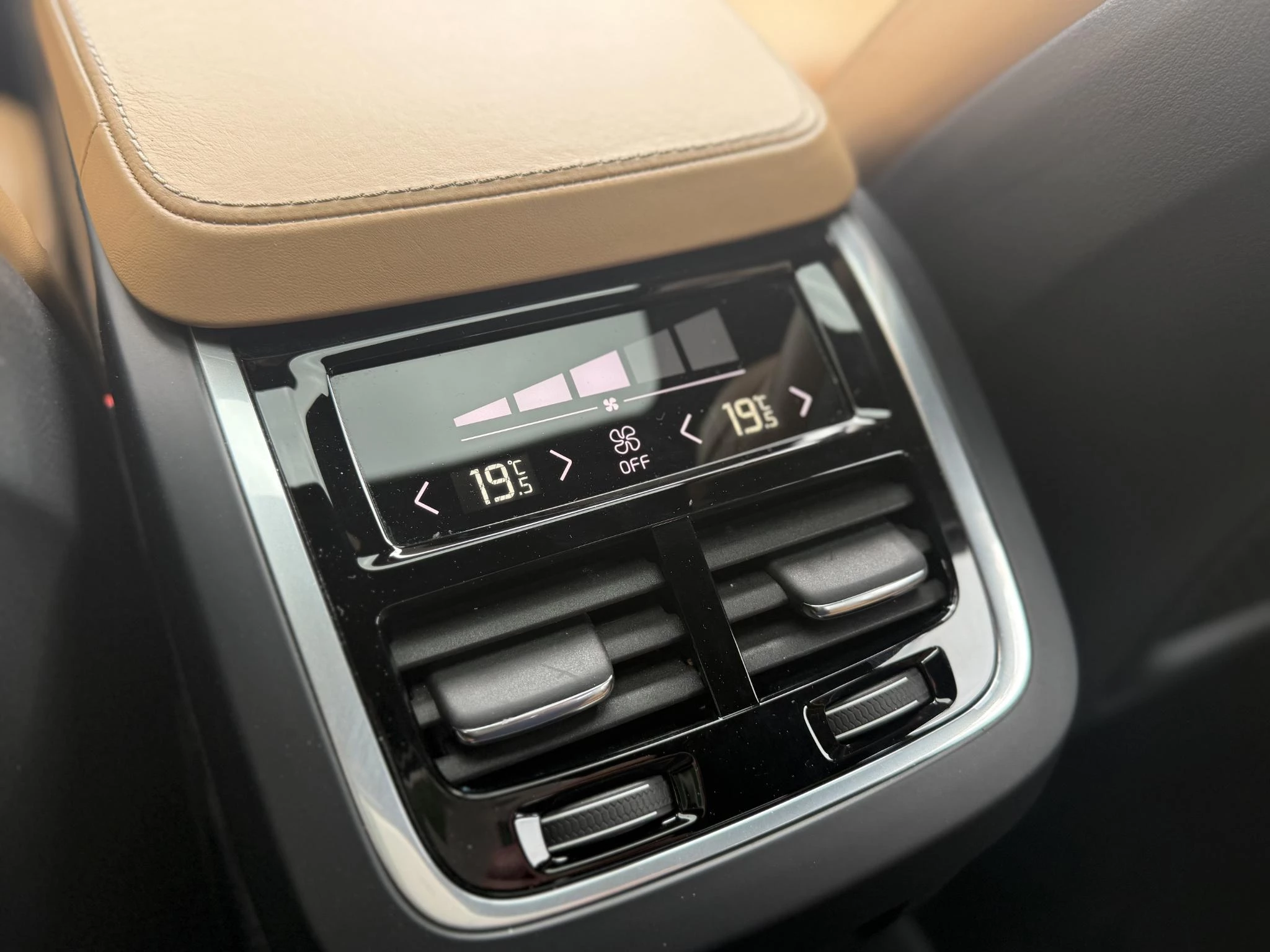 Hoofdafbeelding Volvo S90