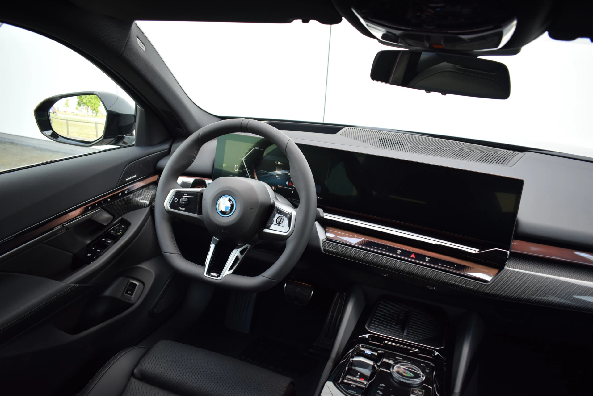Hoofdafbeelding BMW i5