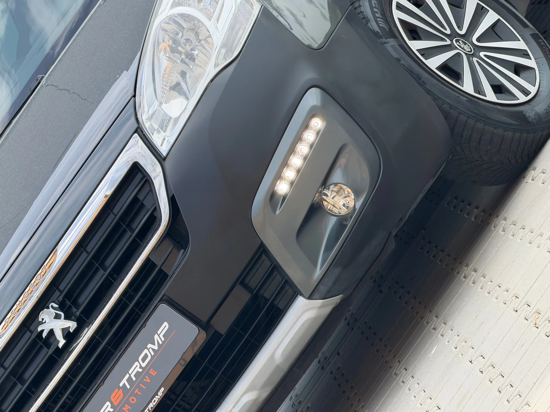 Hoofdafbeelding Peugeot Partner