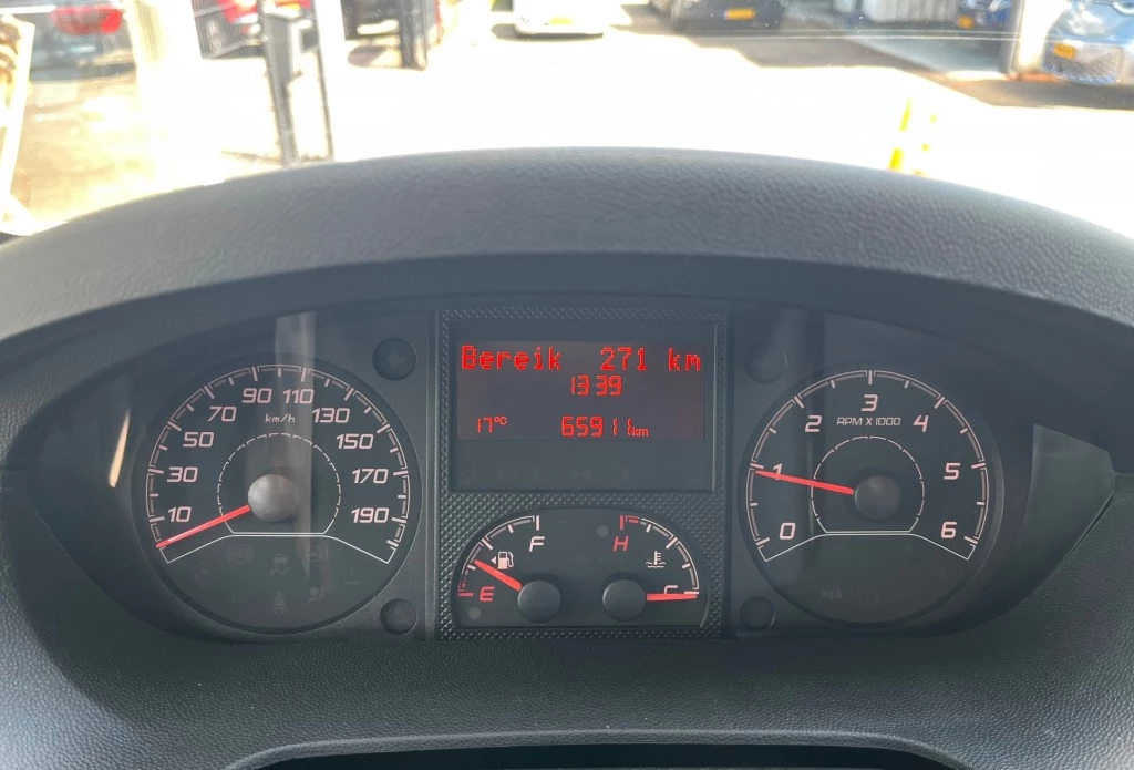 Hoofdafbeelding Pössl Globecar 640 Enkele Bedden Airco