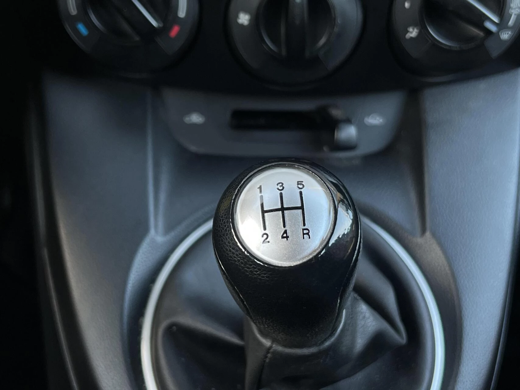 Hoofdafbeelding Mazda 2