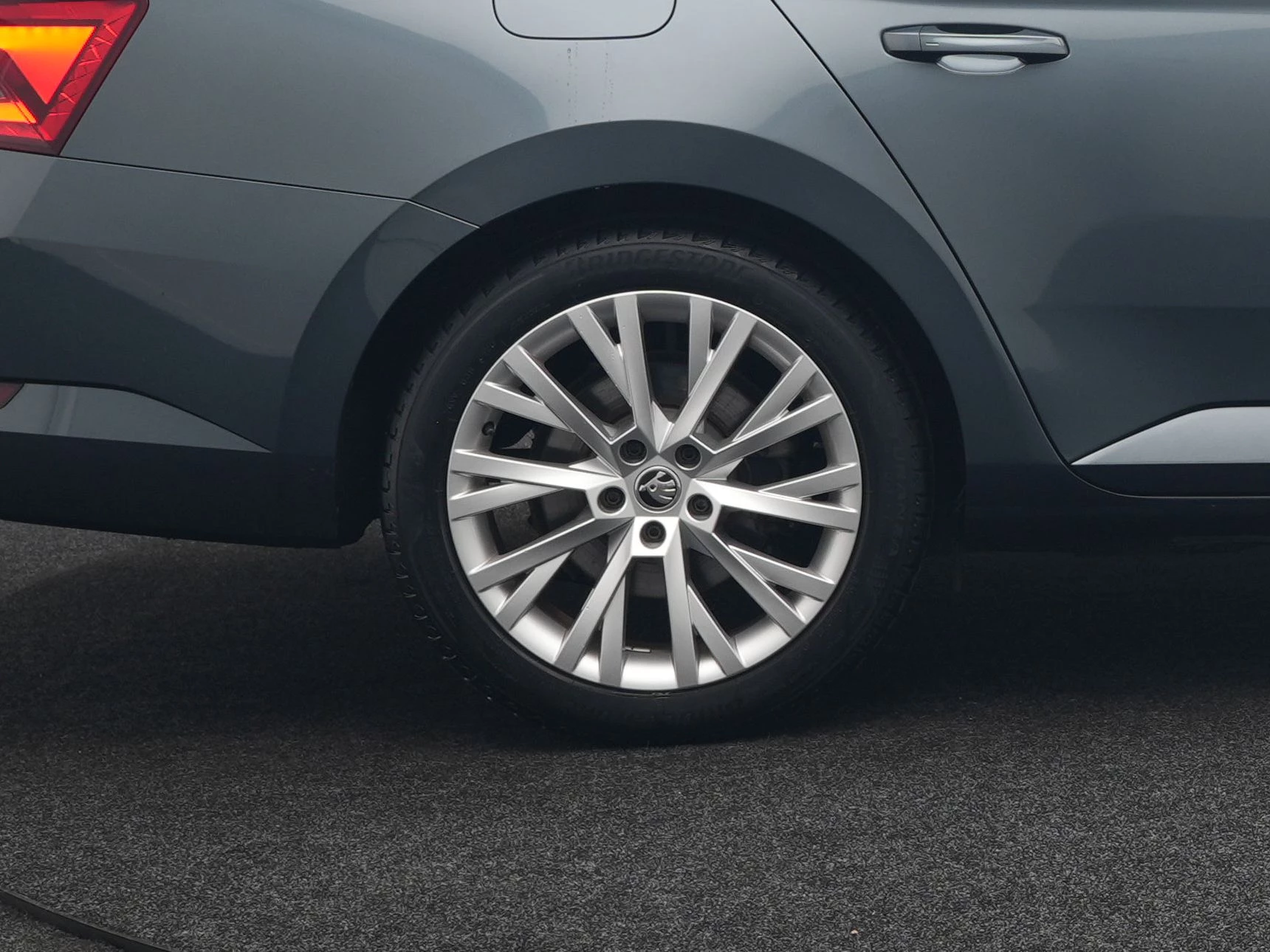 Hoofdafbeelding Škoda Superb