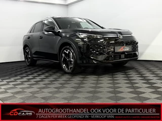 Volkswagen T-Roc 1.5 TSI R-Line Edition Nieuwe model!, Camera, Iq lights, Navi, Half leder, Stoel/Stuurverwarming, Cruise control adaptief, Sfeerverlichting, Keyless start, 2 jaar garantie