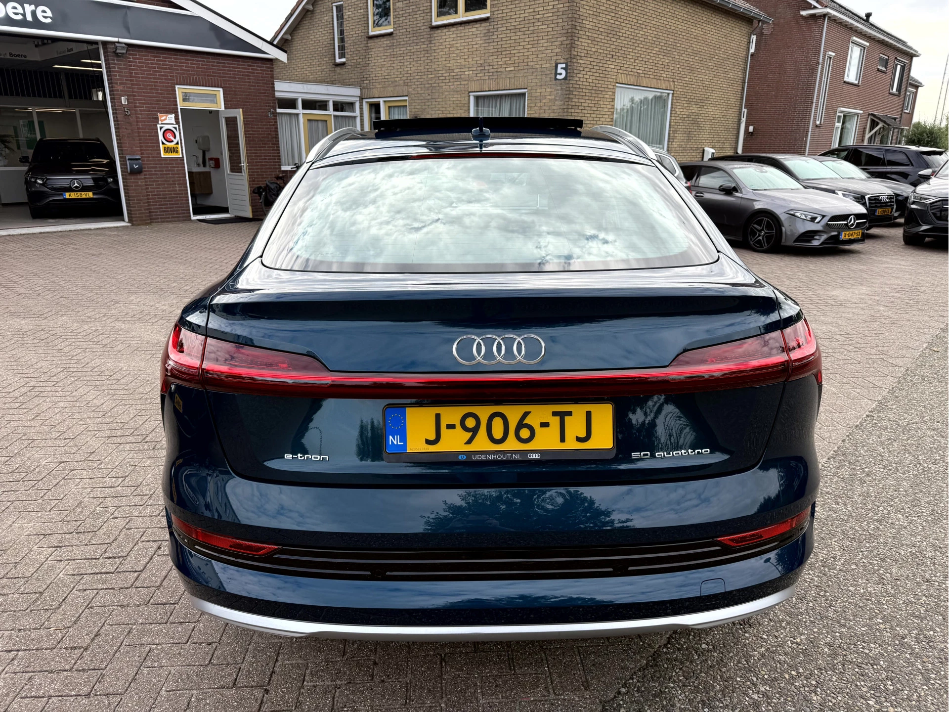 Hoofdafbeelding Audi e-tron