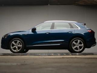 Hoofdafbeelding Audi e-tron Audi E-tron E-tron 50 quattro Launch edition 71 kWh Sport (APPLE CARPLAY,LED,PDC,SPORTSTOELEN,DIGITALE COCKPIT,NETTESTAAT)