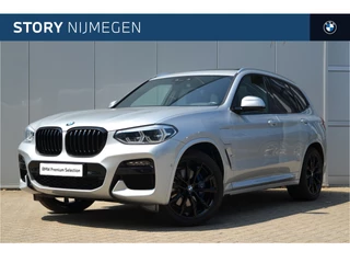 BMW X3 xDrive30e High Executive M Sport Automaat / Panoramadak / Sportstoelen / Stoelverwarming / Adaptieve LED / Gesture Control / Live Cockpit Professional / Parking Assistant