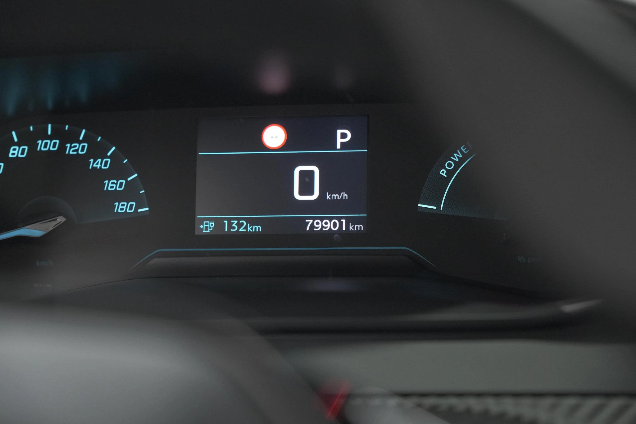 Hoofdafbeelding Peugeot e-208