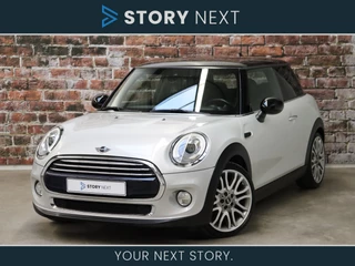 MINI Cooper Hatchback Serious Business Automaat 3 deurs / Active Cruise Control / Head-Up Display / Stoelverwarming / Parkeersensoren / Comfort Access / Navigatie Professional / Bluetooth / Climate Control / Leder / 18 Inch