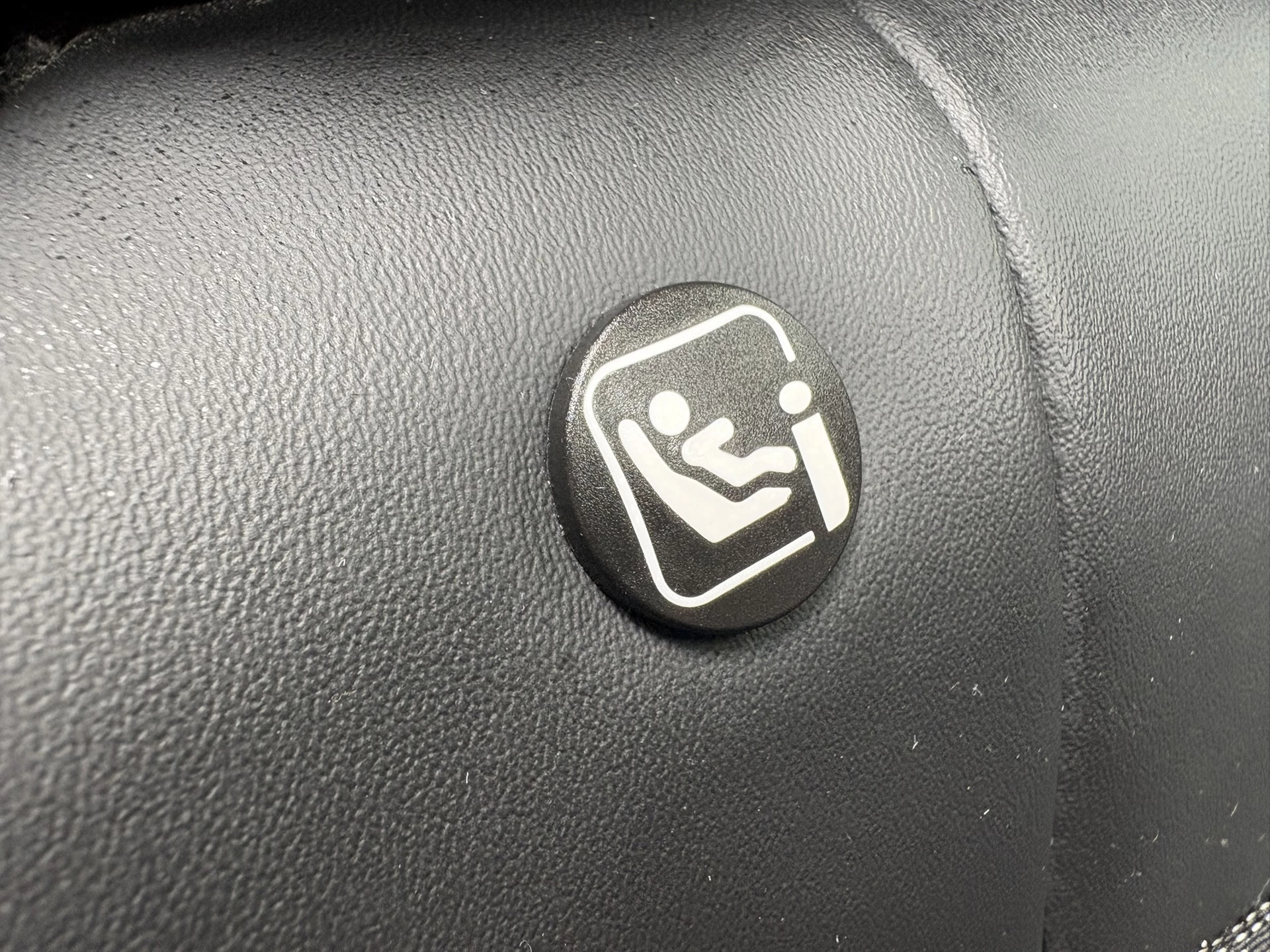 Hoofdafbeelding Peugeot e-2008