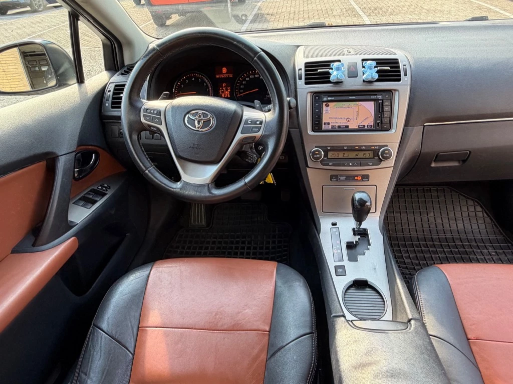 Hoofdafbeelding Toyota Avensis