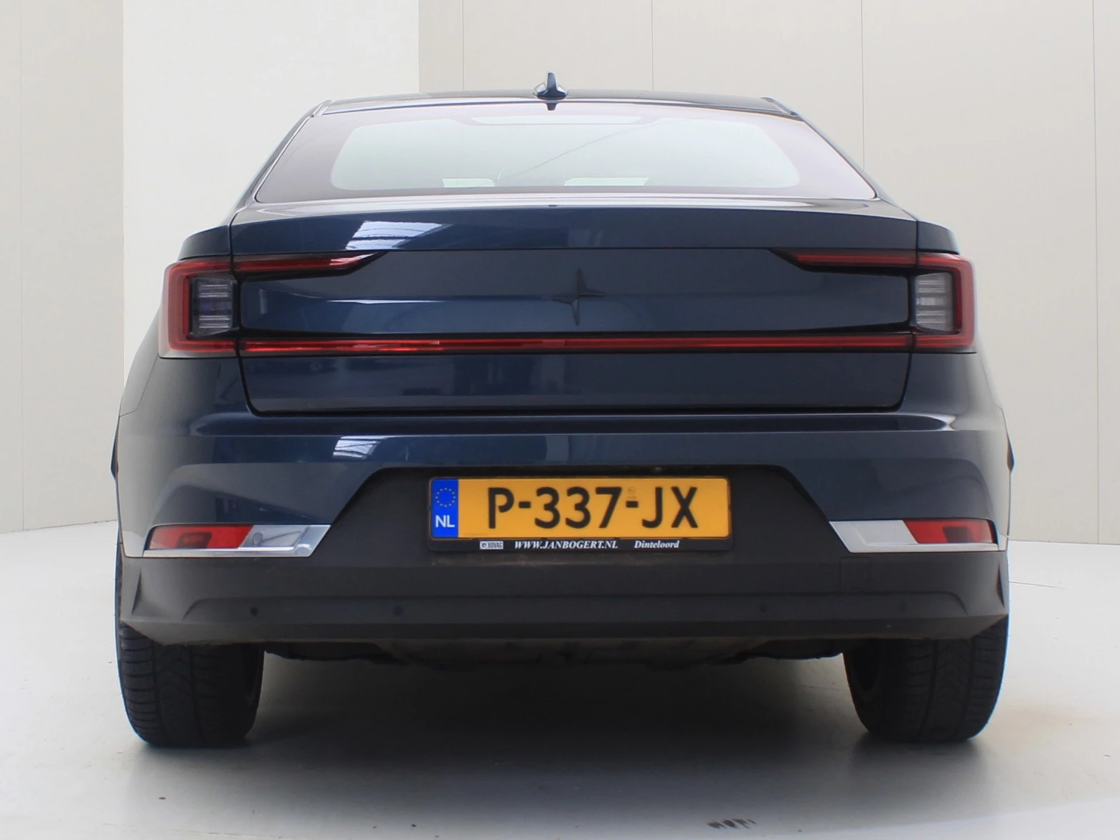 Hoofdafbeelding Polestar 2