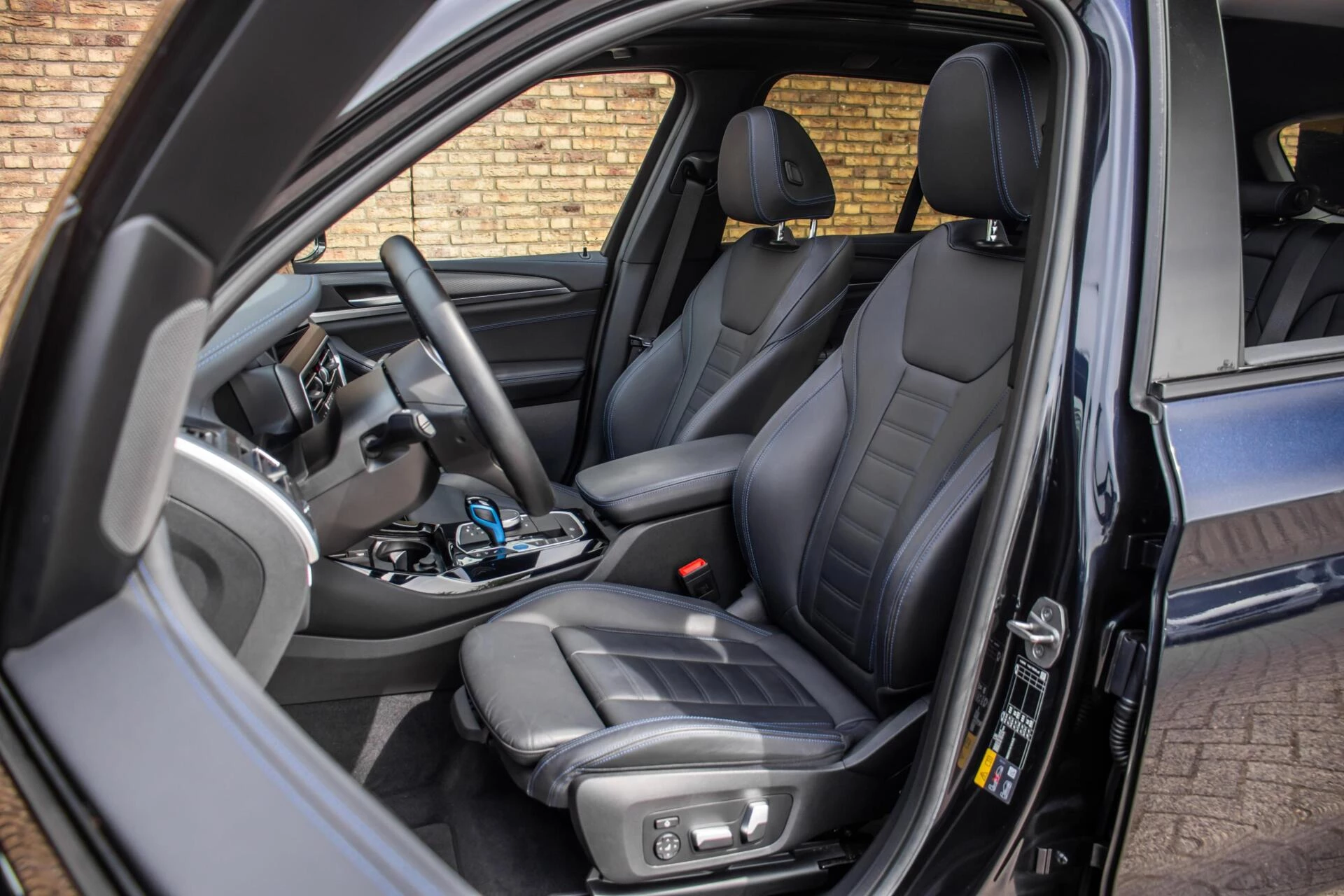 Hoofdafbeelding BMW iX3