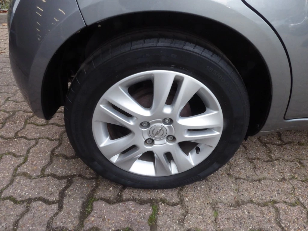 Hoofdafbeelding Opel Agila