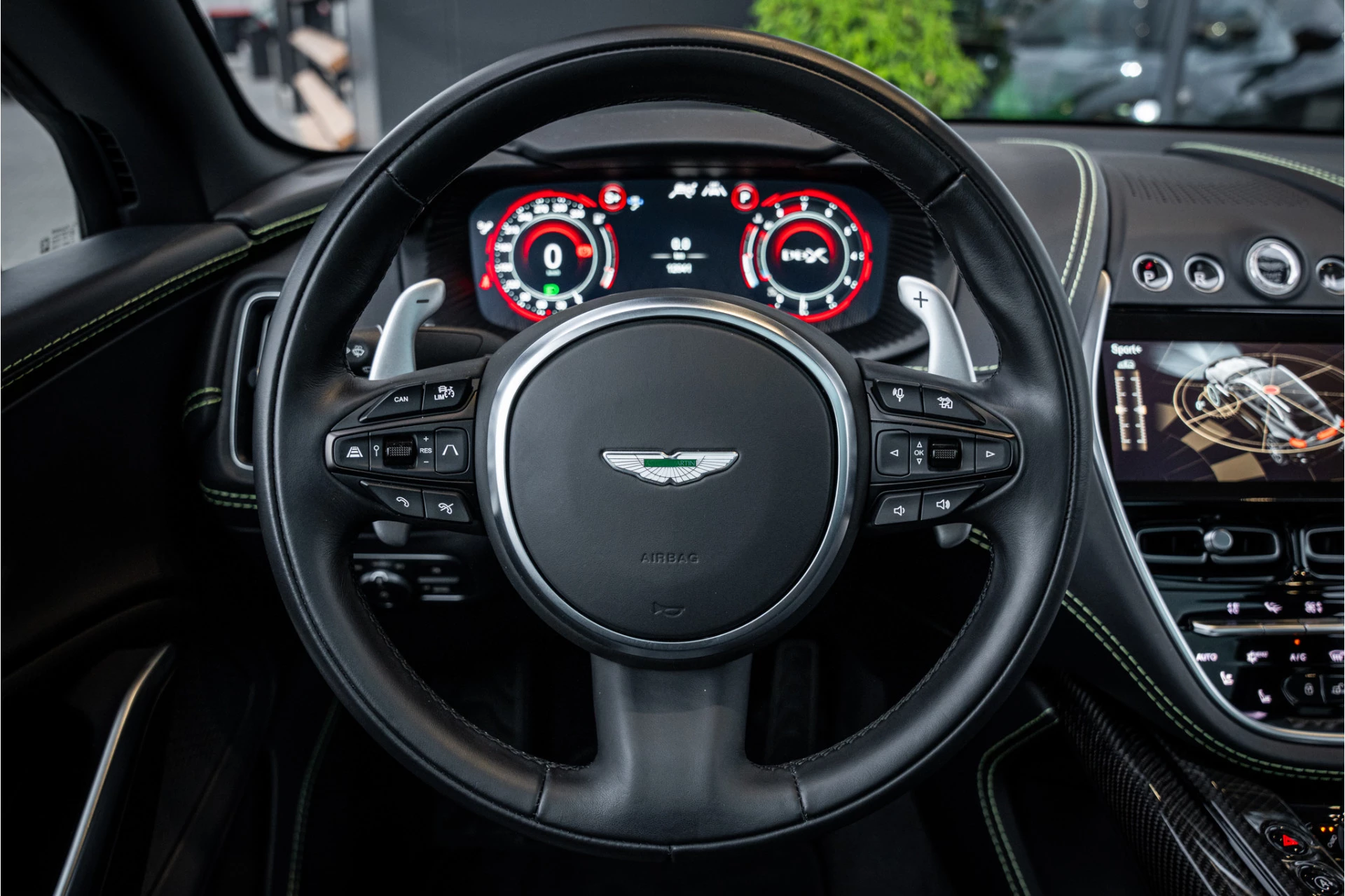 Hoofdafbeelding Aston Martin DBX