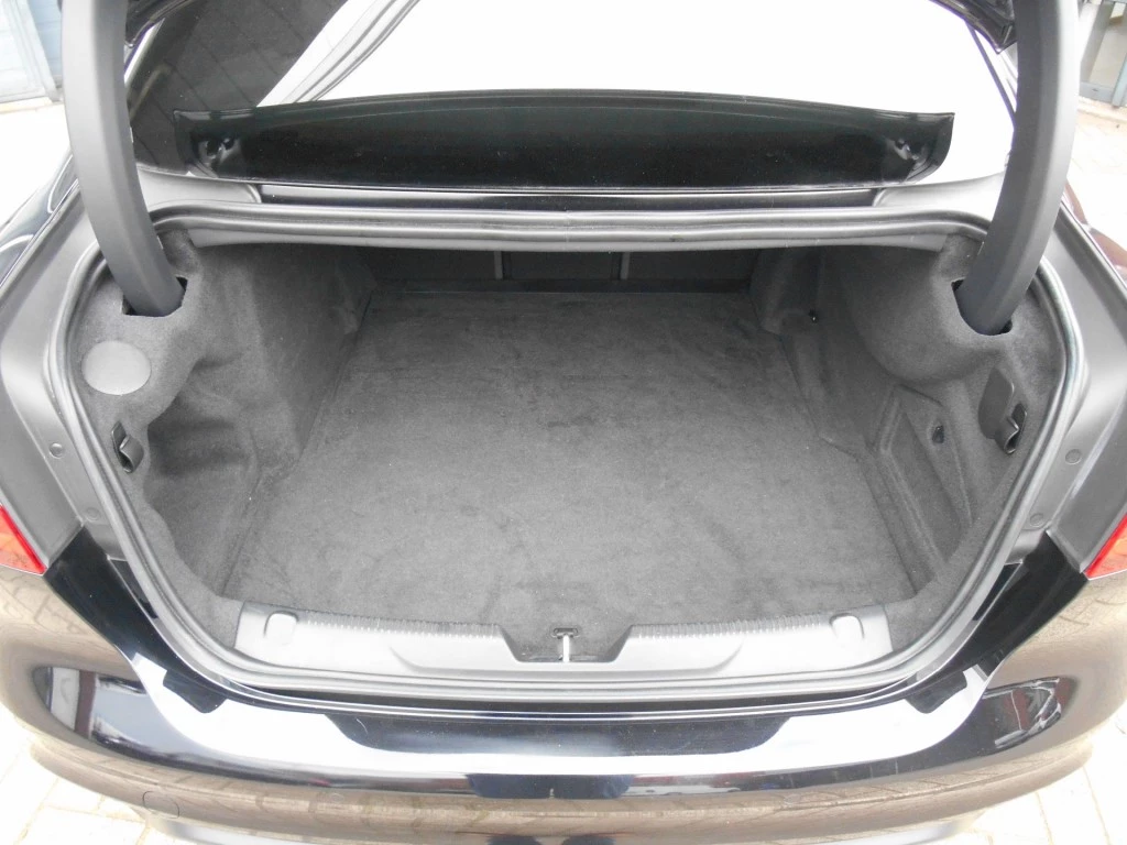 Hoofdafbeelding Jaguar XE