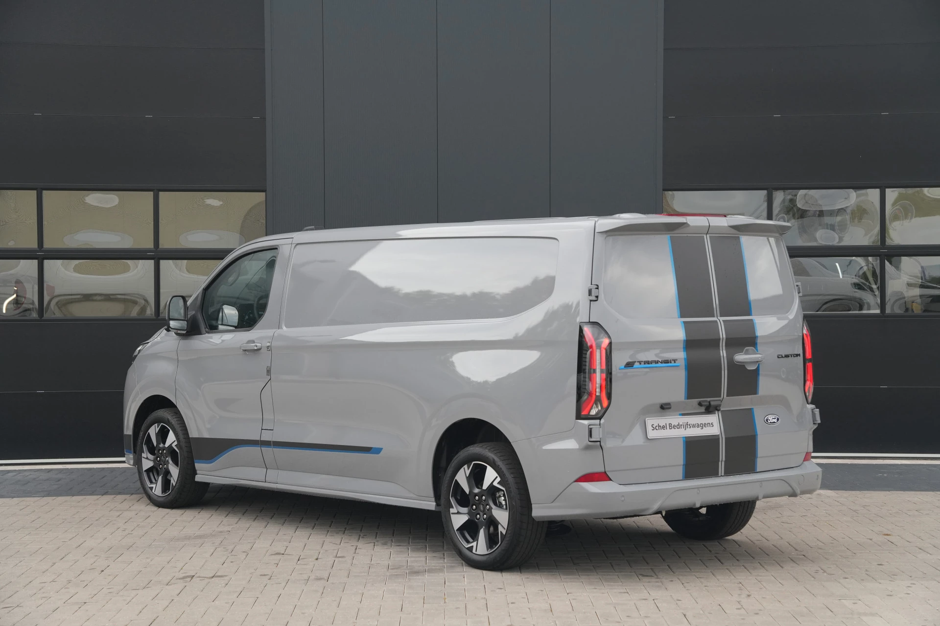 Hoofdafbeelding Ford E-Transit Custom