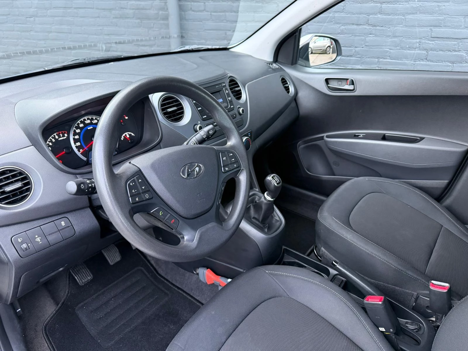 Hoofdafbeelding Hyundai i10