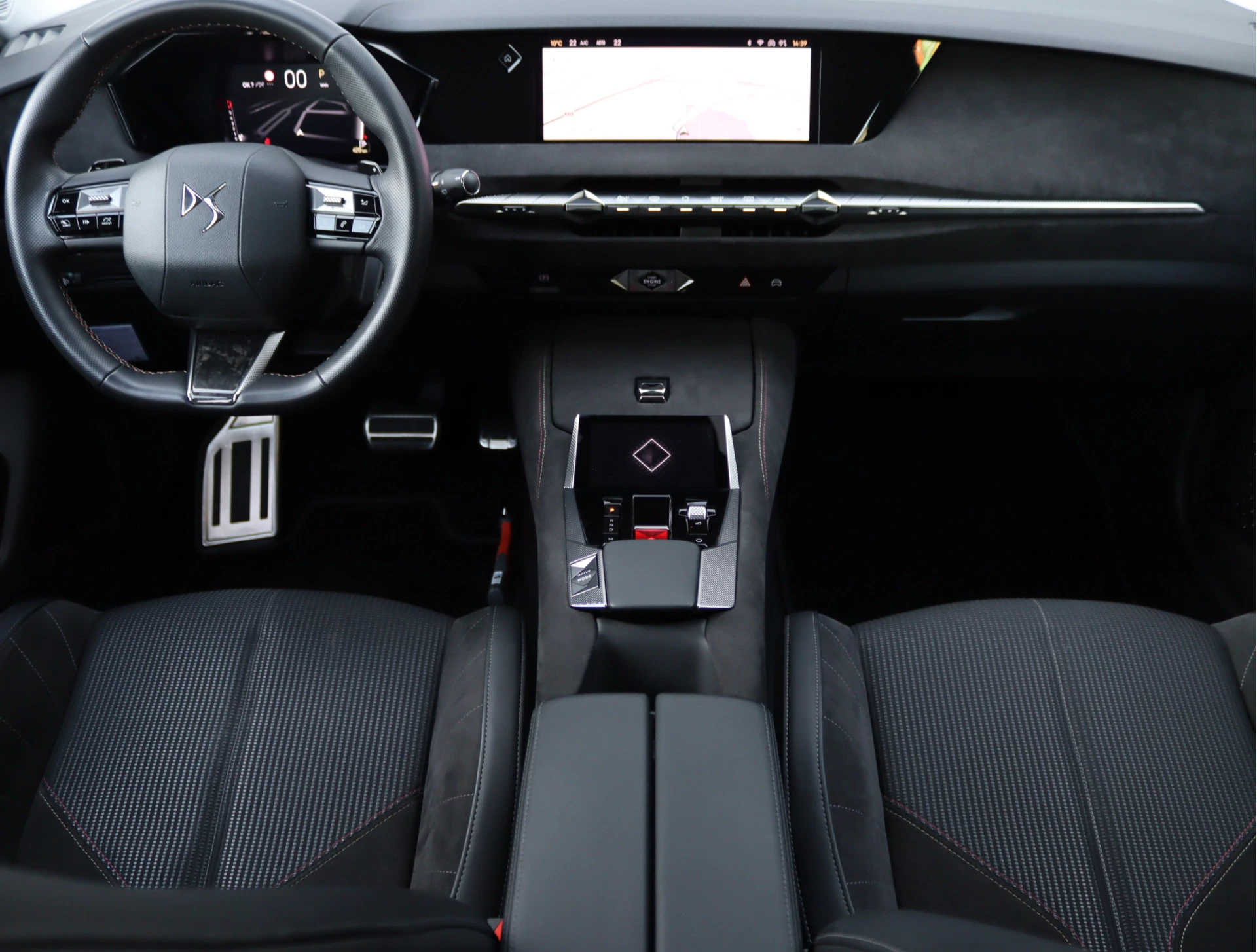 Hoofdafbeelding DS DS 4