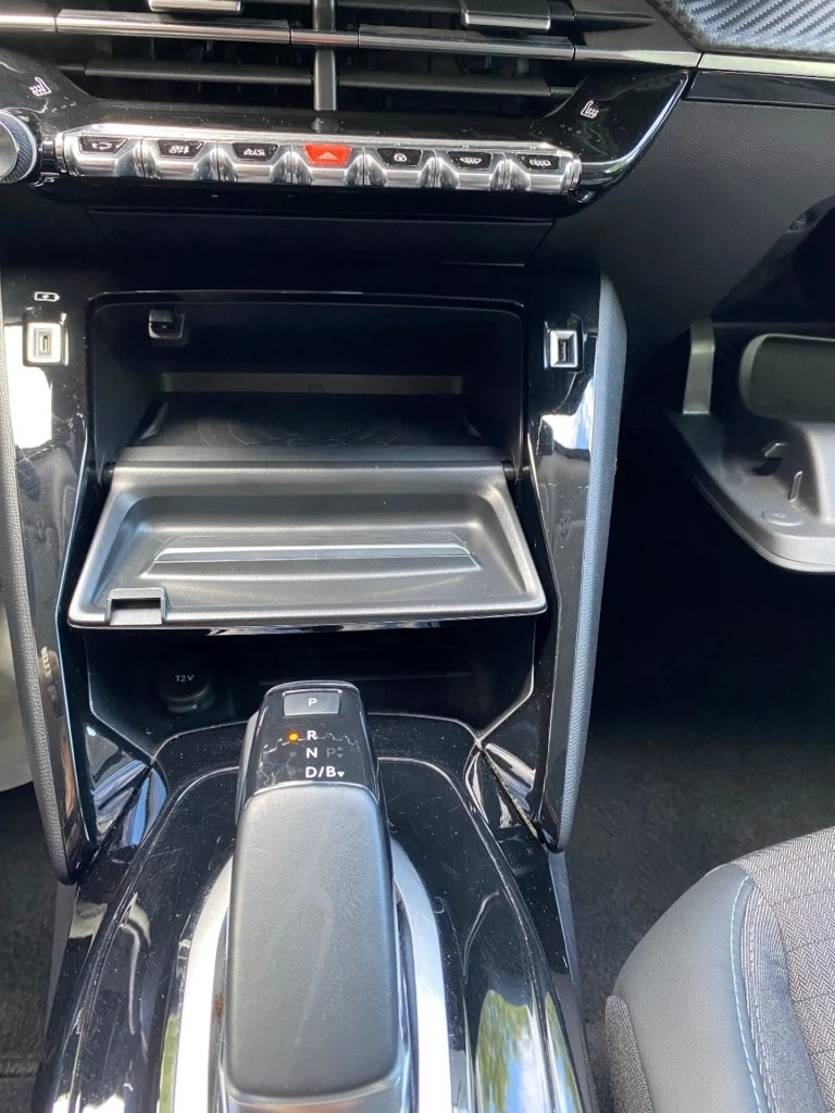 Hoofdafbeelding Peugeot e-2008