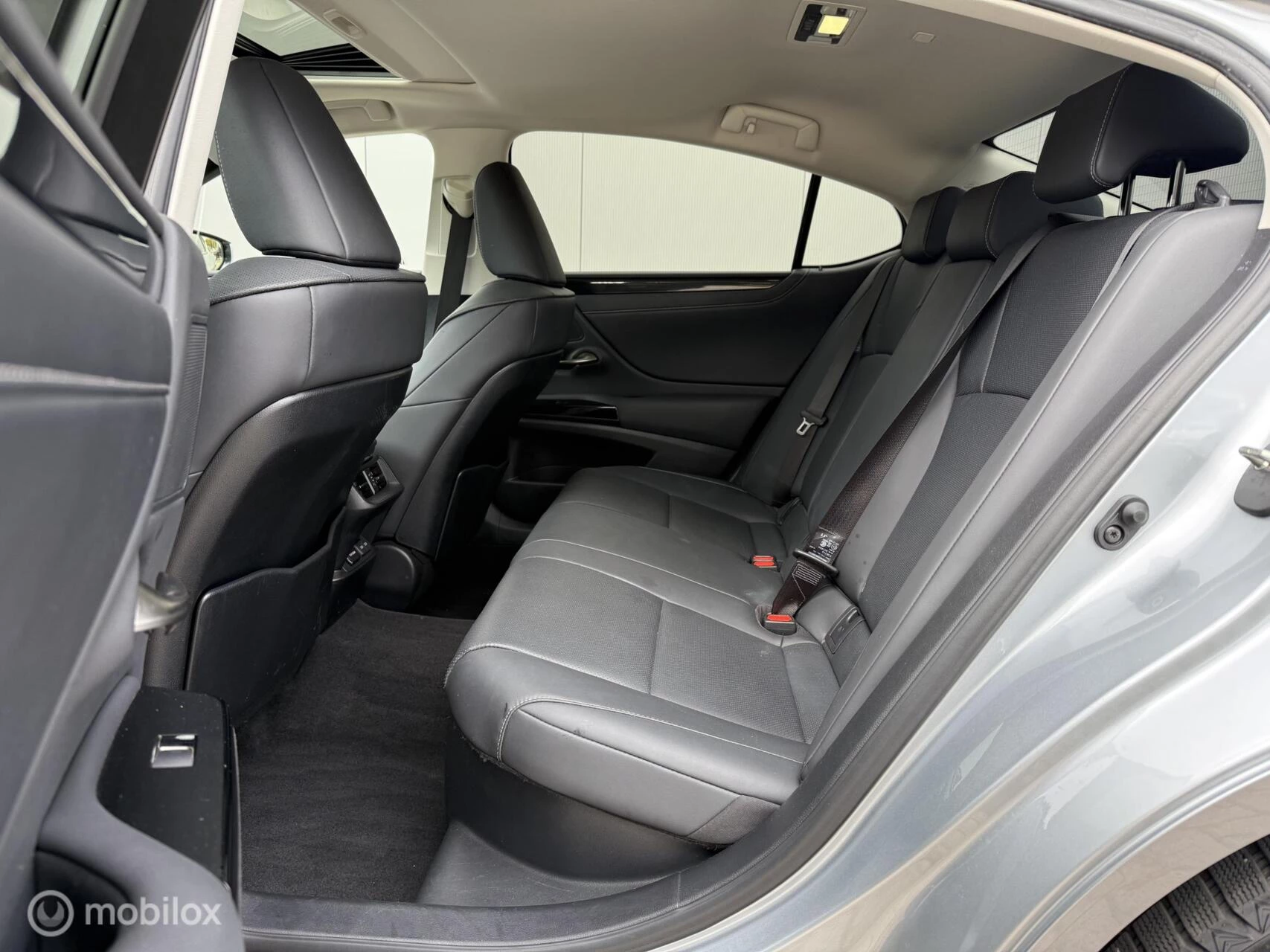 Hoofdafbeelding Lexus ES