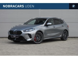 Hoofdafbeelding BMW 1 Serie BMW 1 Serie 120 M Sport Automaat / M Sportstoelen / Adaptieve LED / Achteruitrijcamera / M Adaptief onderstel / Comfort Access / Stuurverwarming