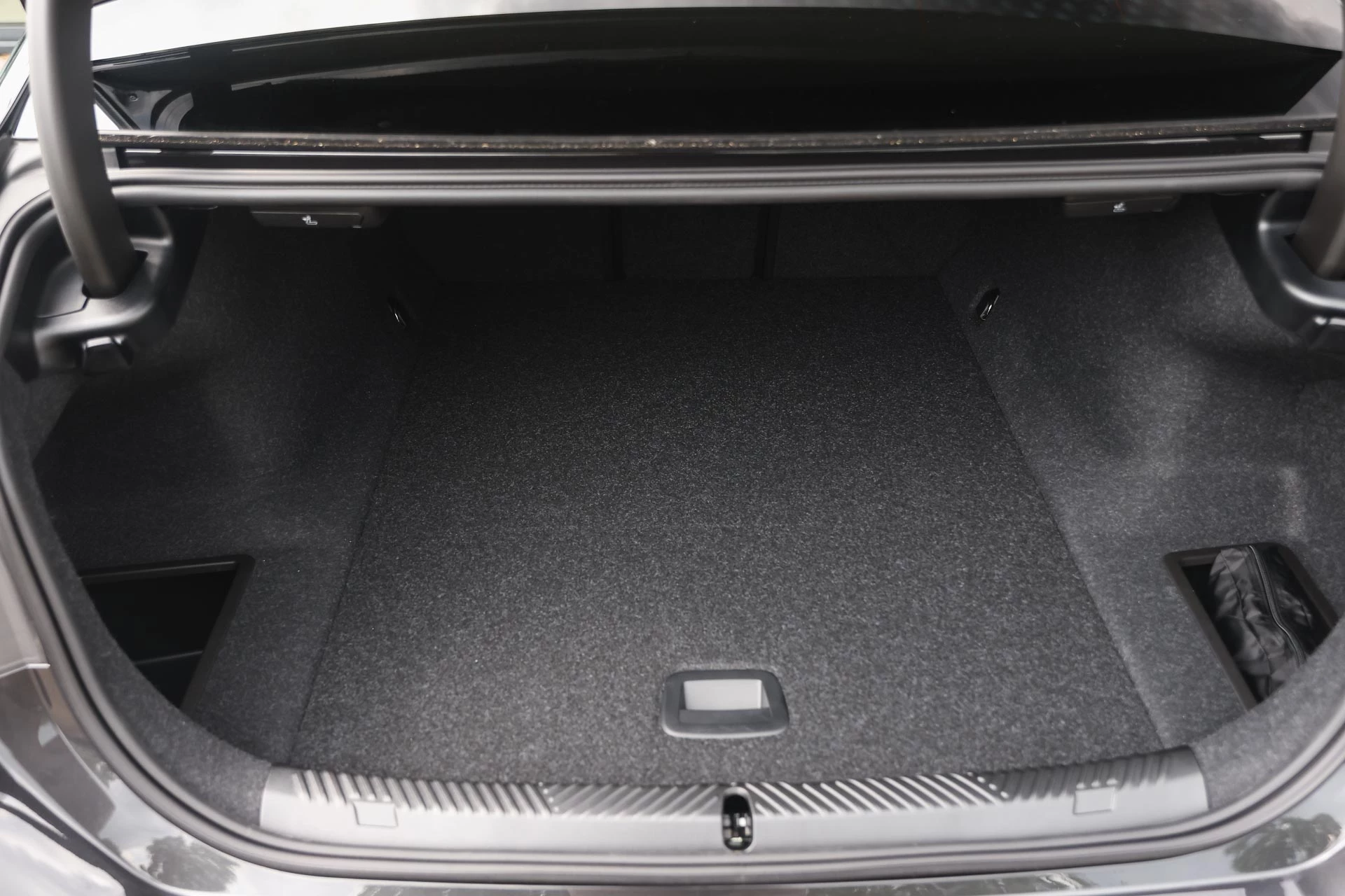 Hoofdafbeelding BMW i5