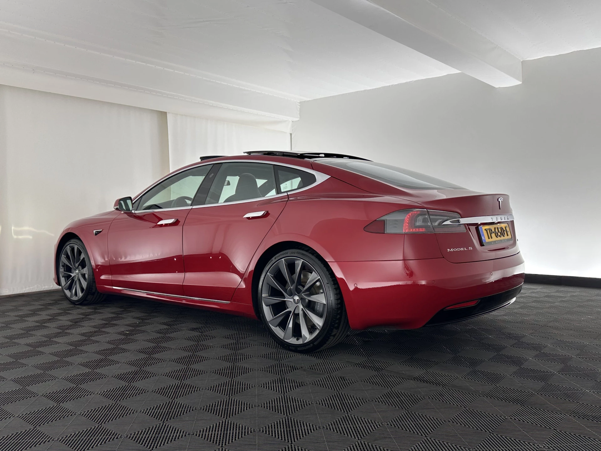 Hoofdafbeelding Tesla Model S