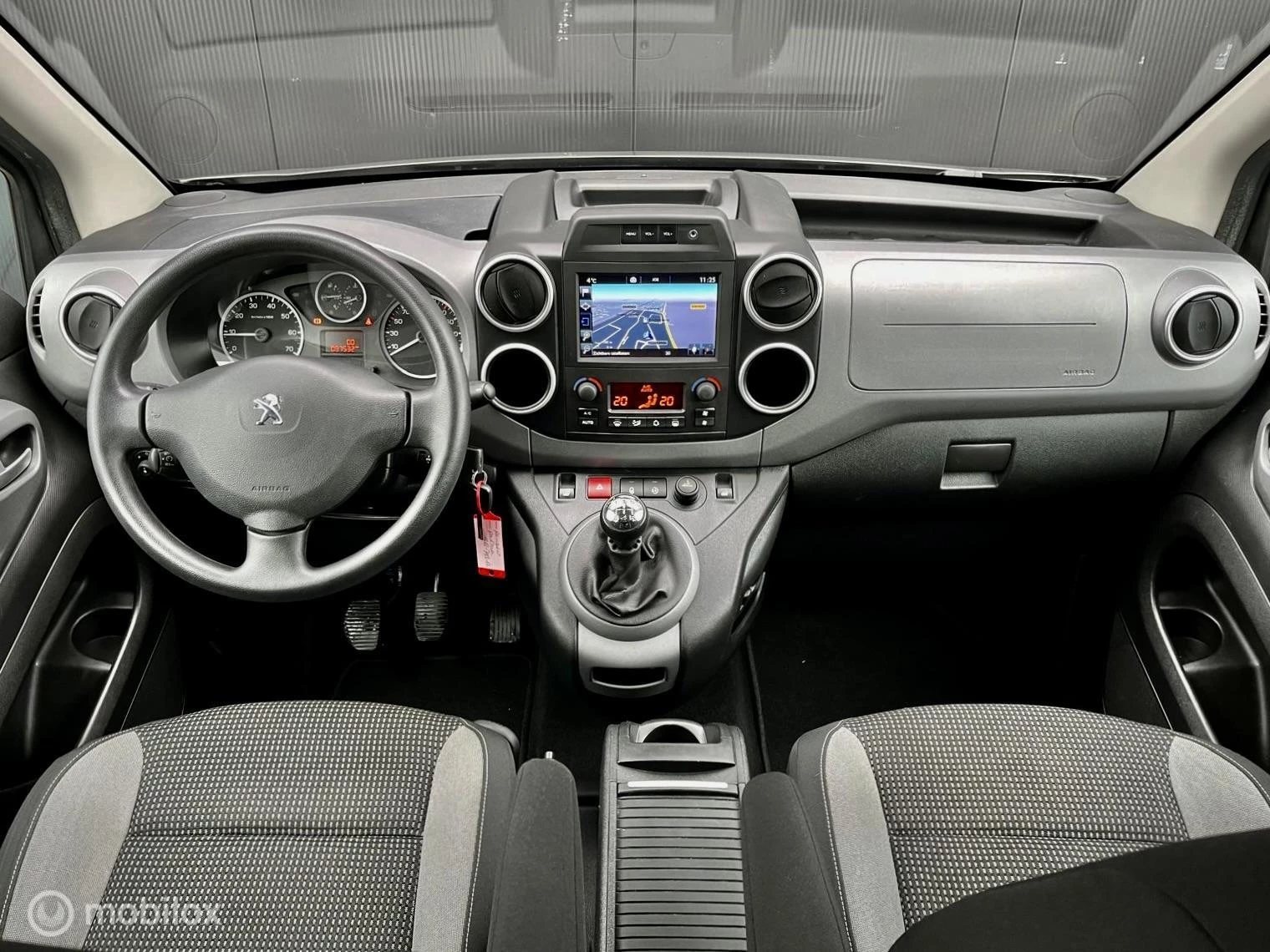 Hoofdafbeelding Peugeot Partner