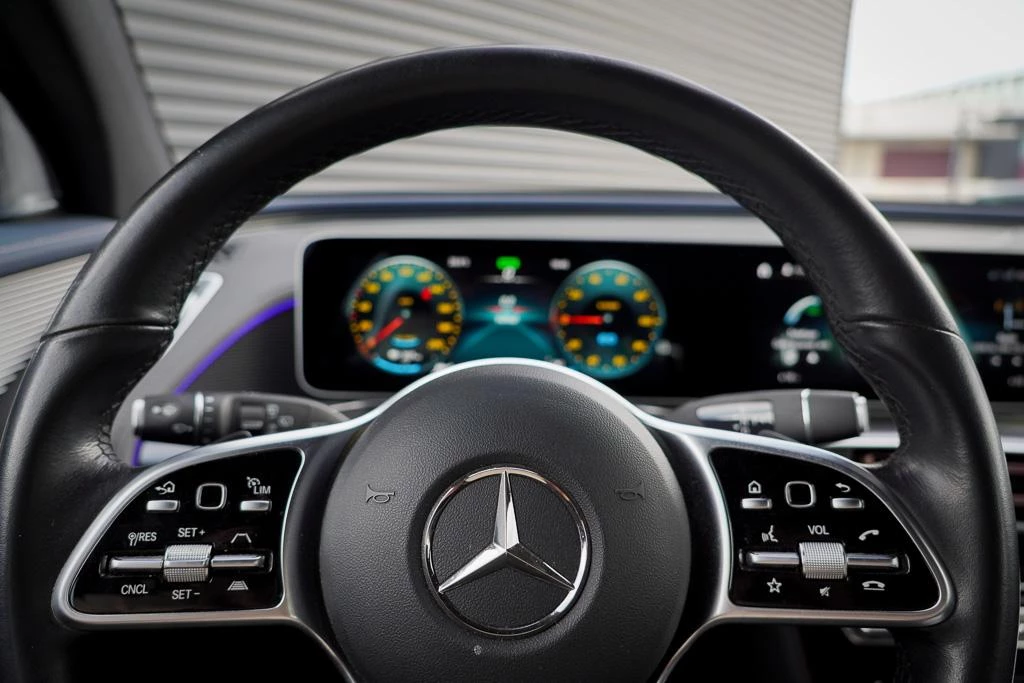 Hoofdafbeelding Mercedes-Benz EQC