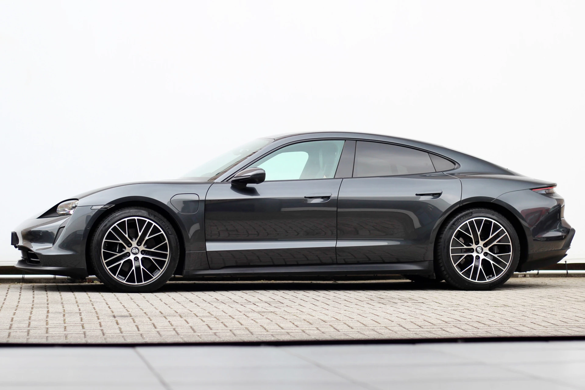Hoofdafbeelding Porsche Taycan