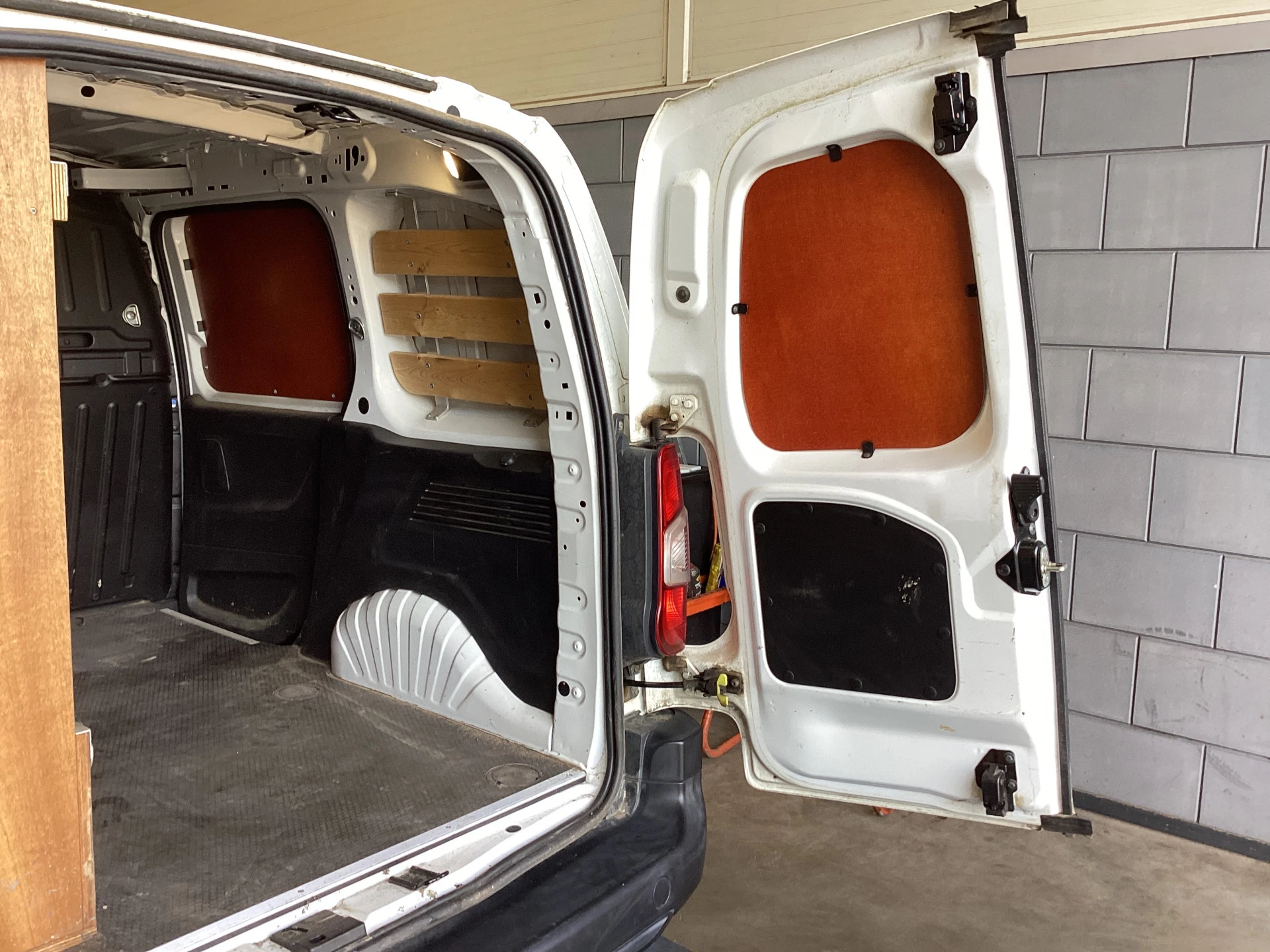Hoofdafbeelding Peugeot Partner