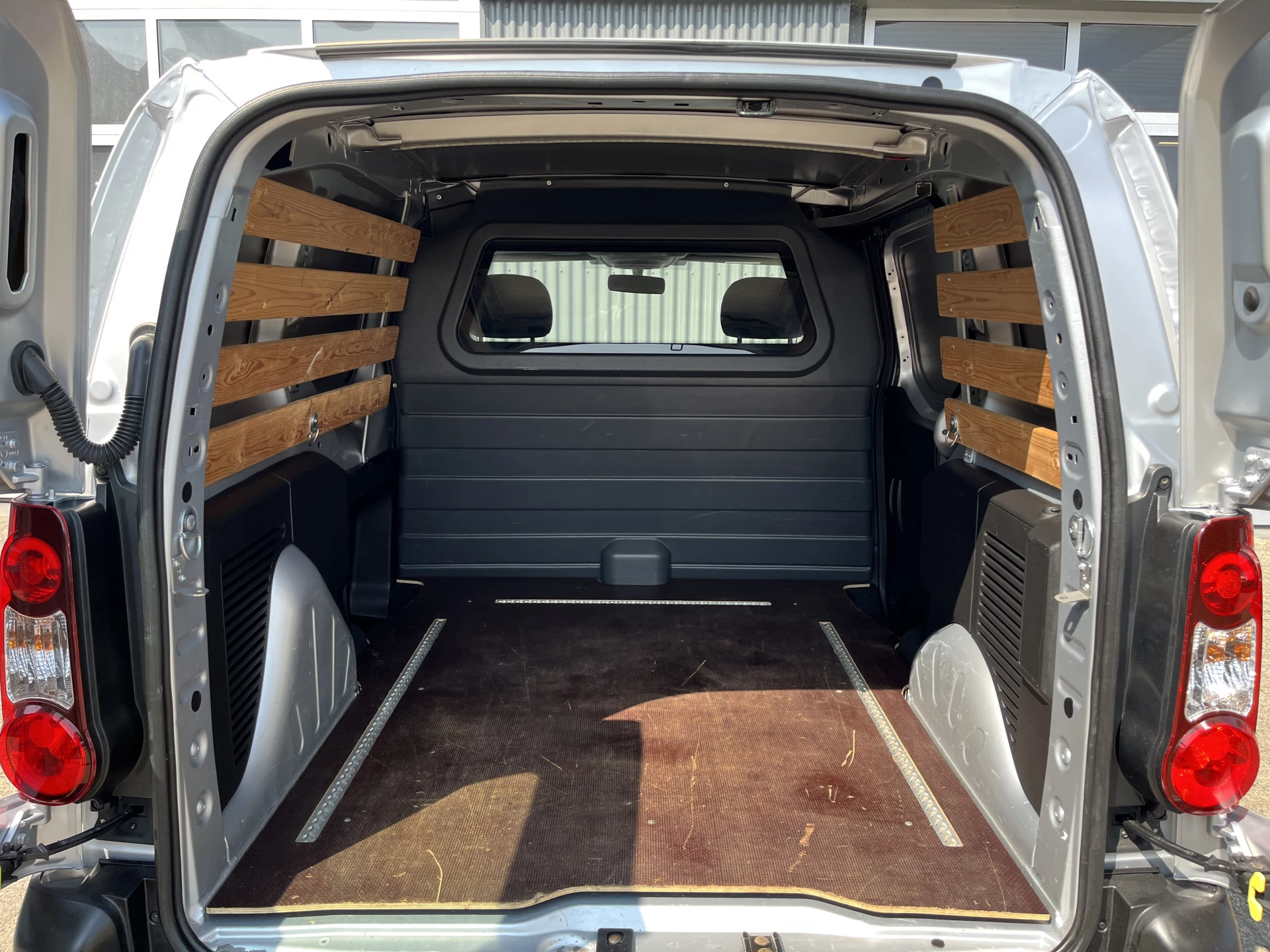 Hoofdafbeelding Peugeot Partner