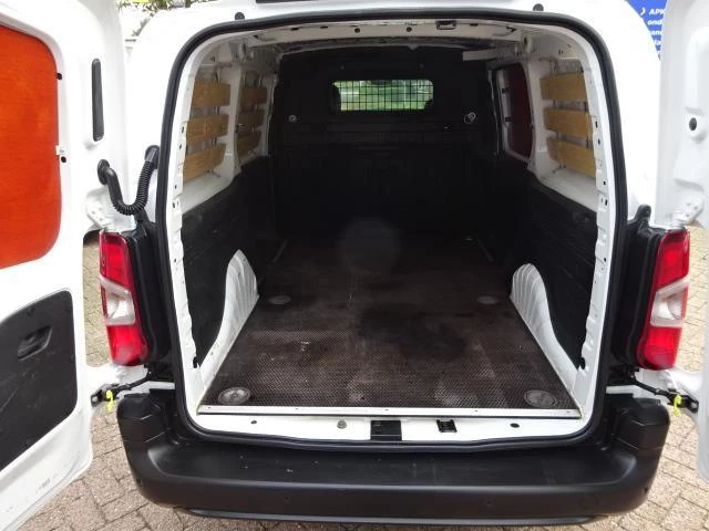 Hoofdafbeelding Peugeot Partner