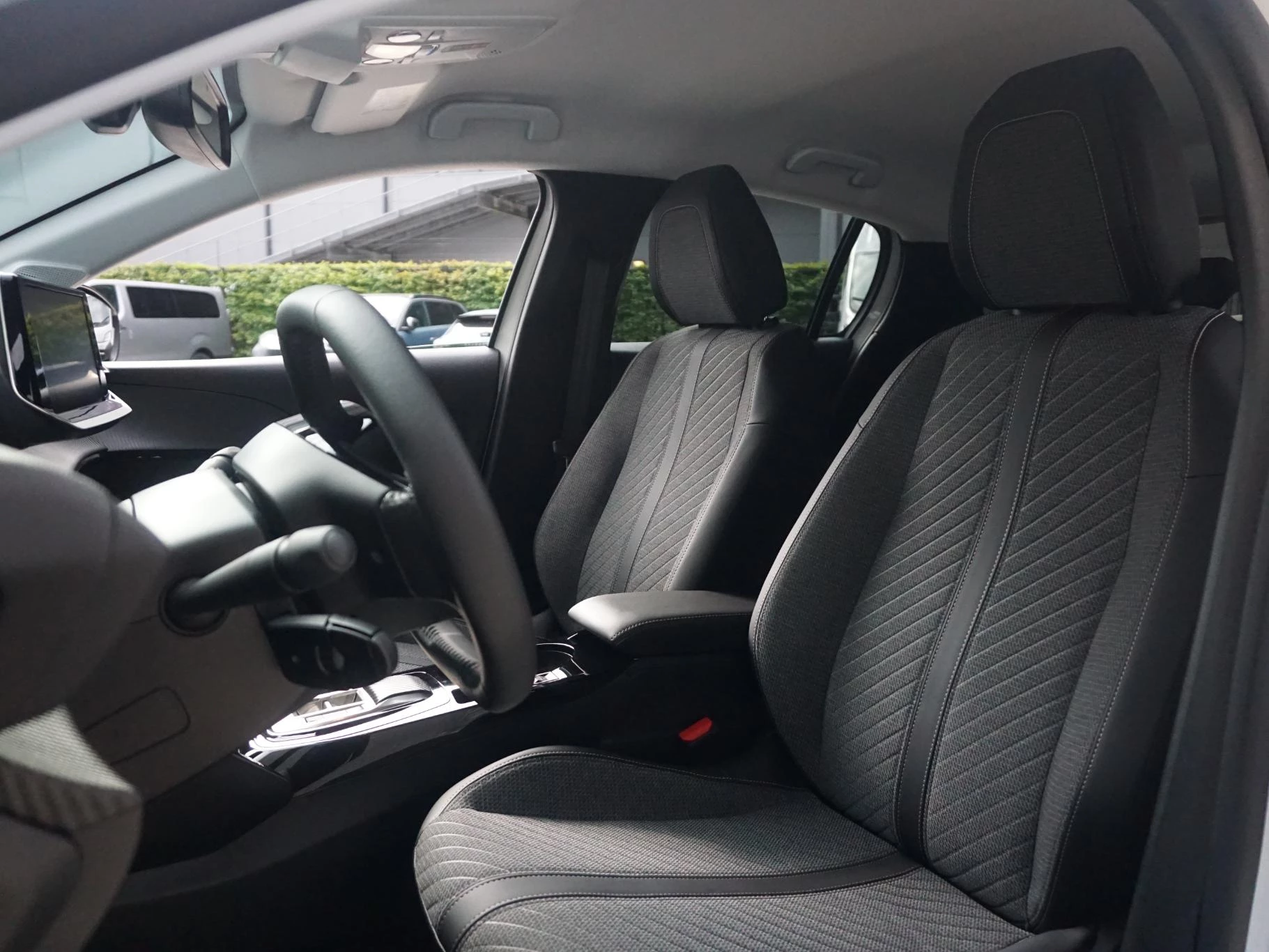 Hoofdafbeelding Peugeot e-208