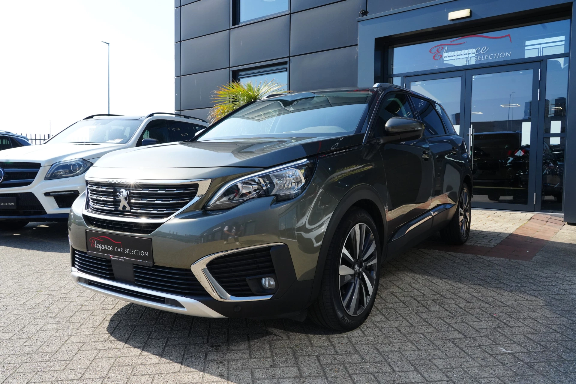 Hoofdafbeelding Peugeot 5008