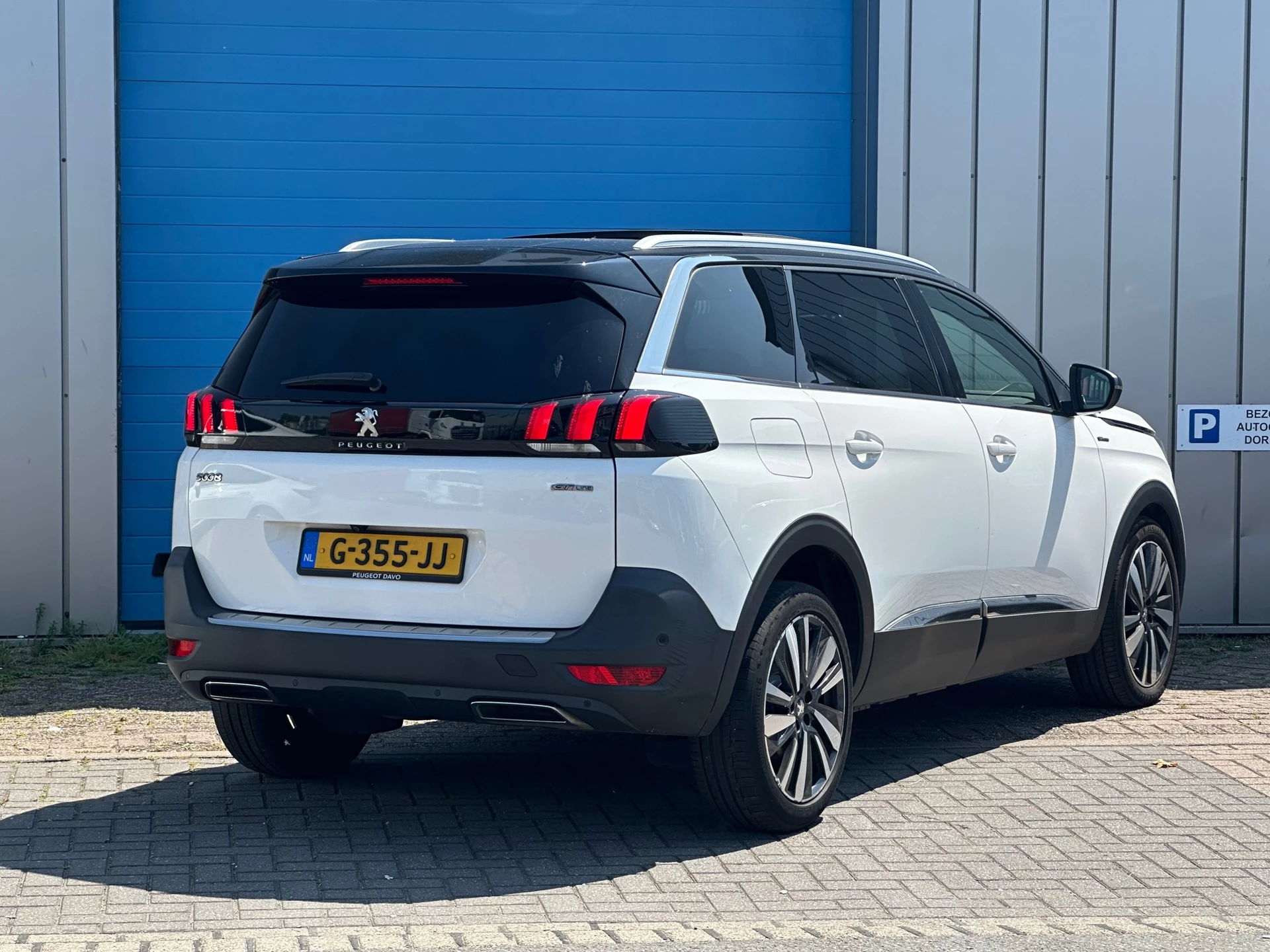 Hoofdafbeelding Peugeot 5008