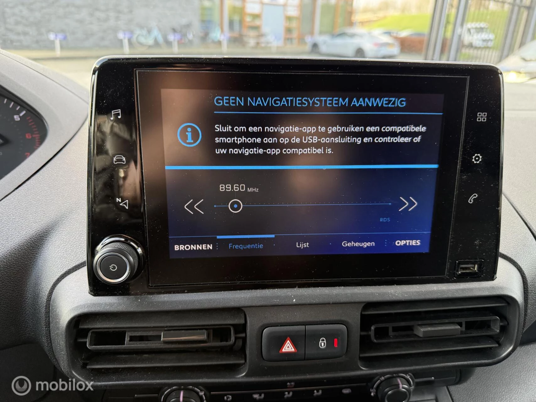 Hoofdafbeelding Peugeot Partner