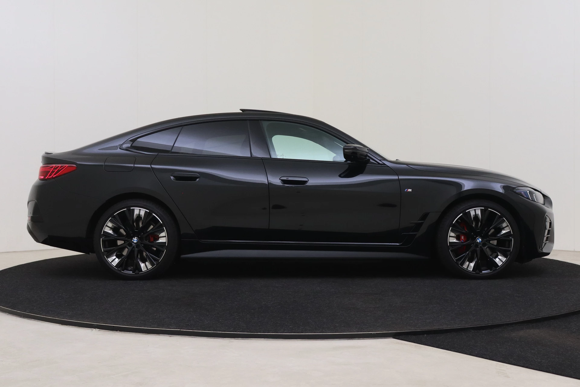 Hoofdafbeelding BMW i4