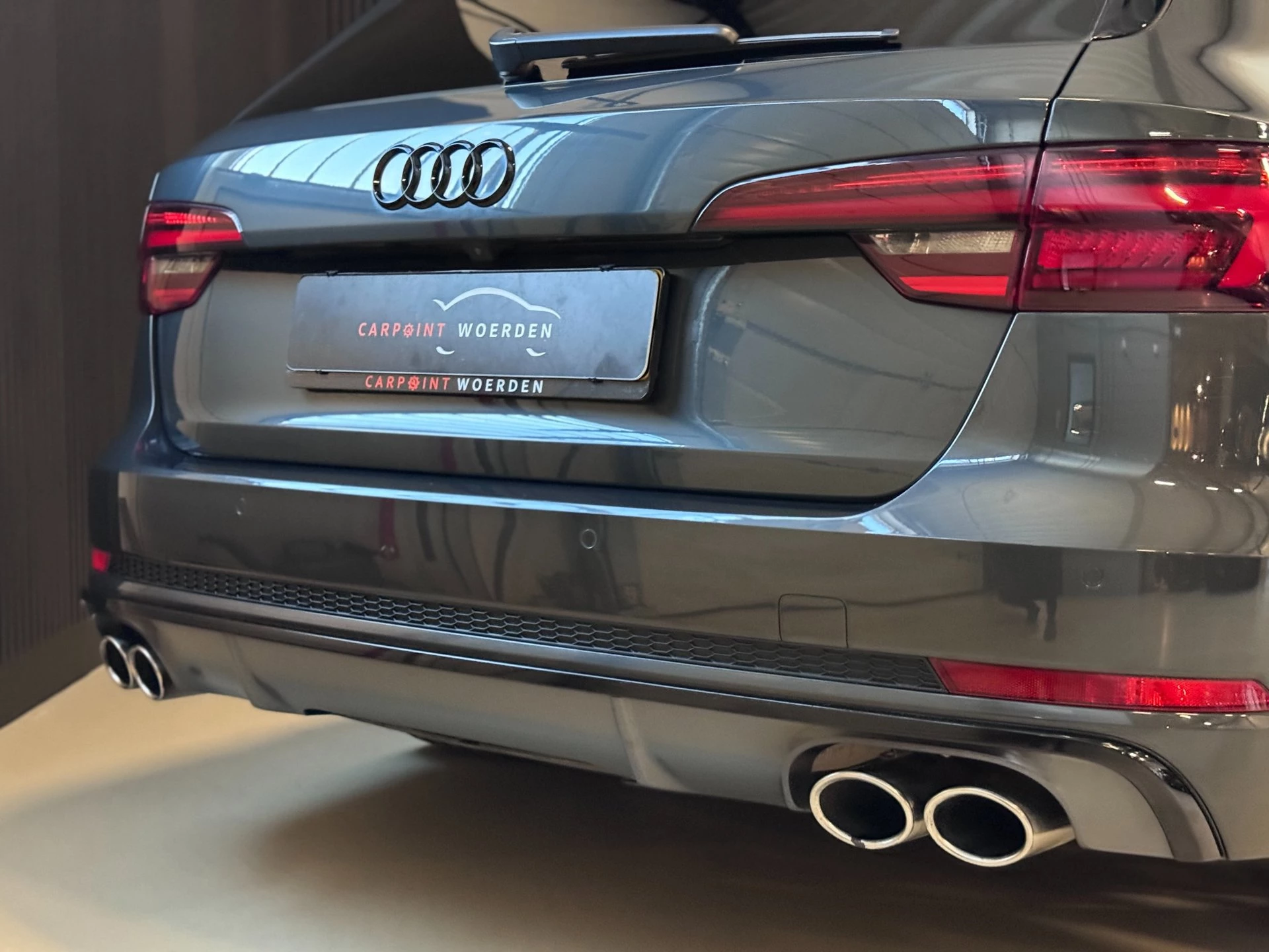 Hoofdafbeelding Audi S4