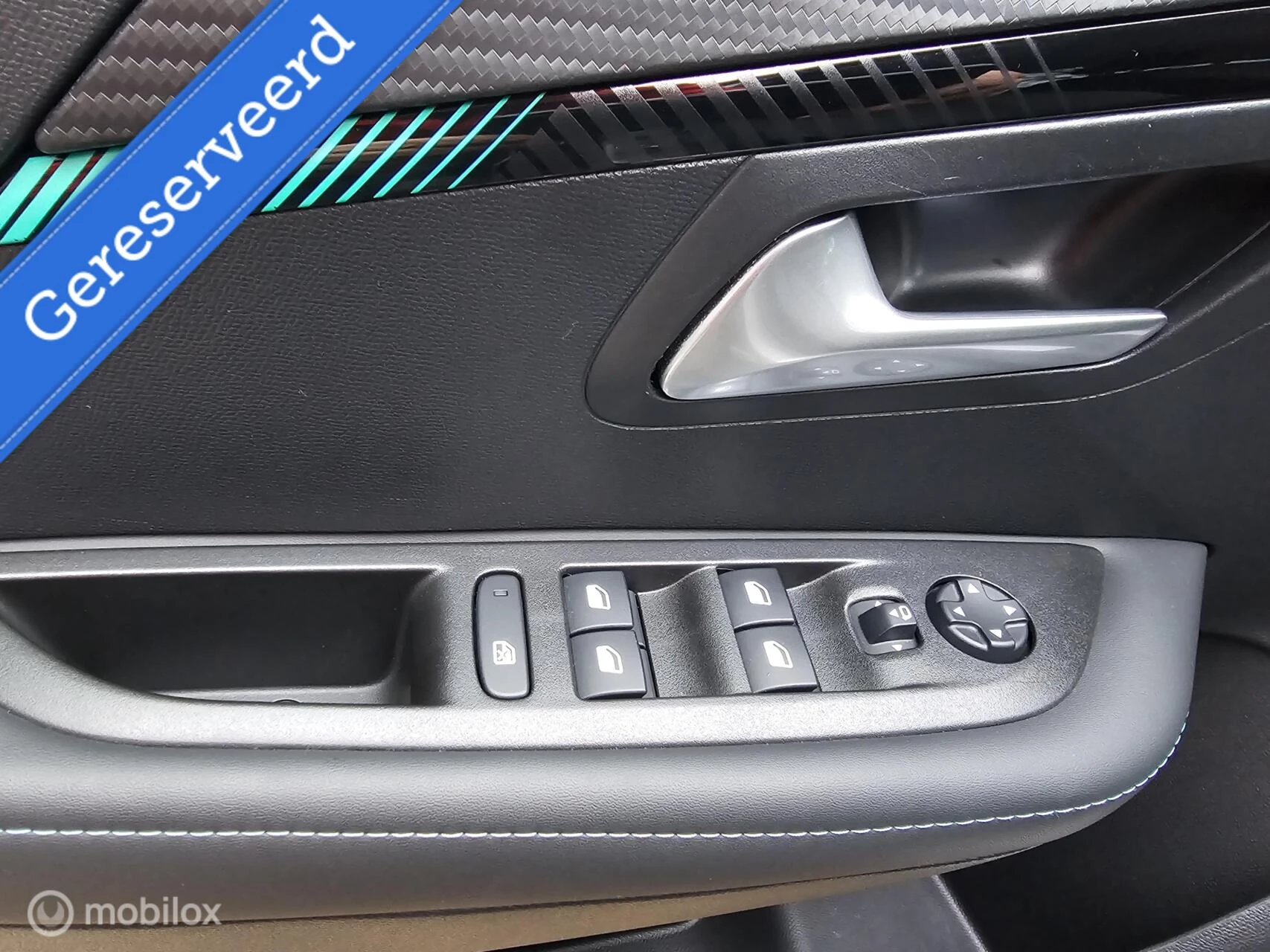 Hoofdafbeelding Peugeot e-208