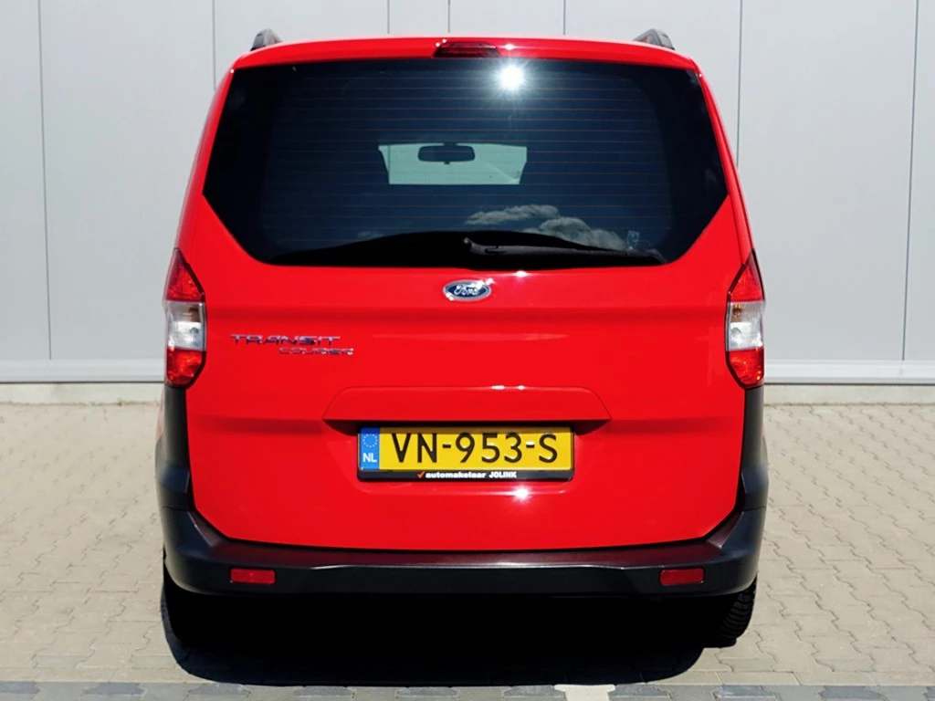 Hoofdafbeelding Ford Transit Courier