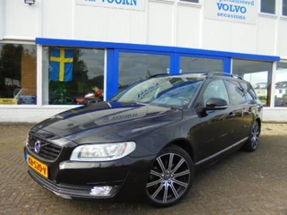 Volvo V70 2.0 T4 INSCRIPTION,18 INCH,LEDER,ADAP.CRUISE,SCHUIFD,TREKH,NW STAAT!