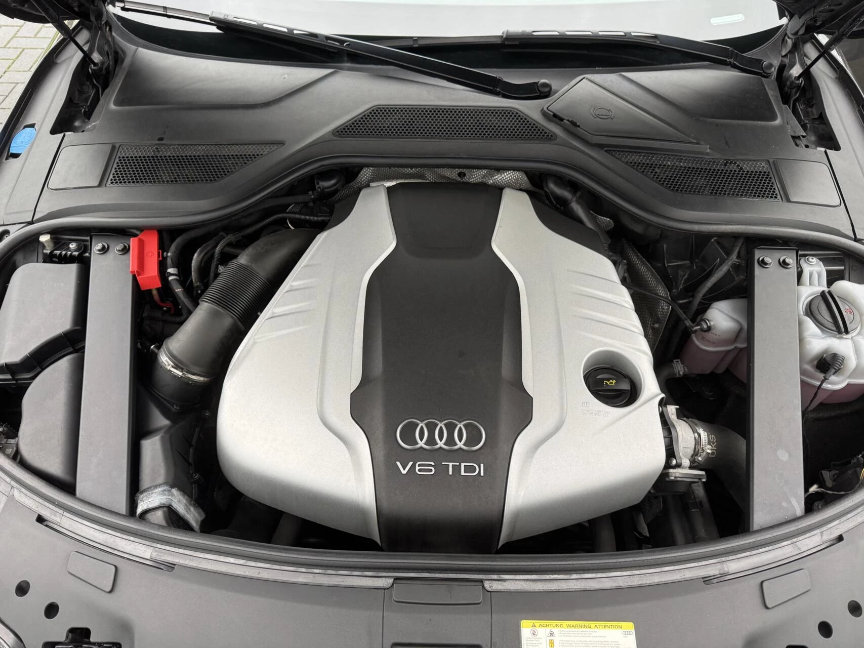 Hoofdafbeelding Audi A8