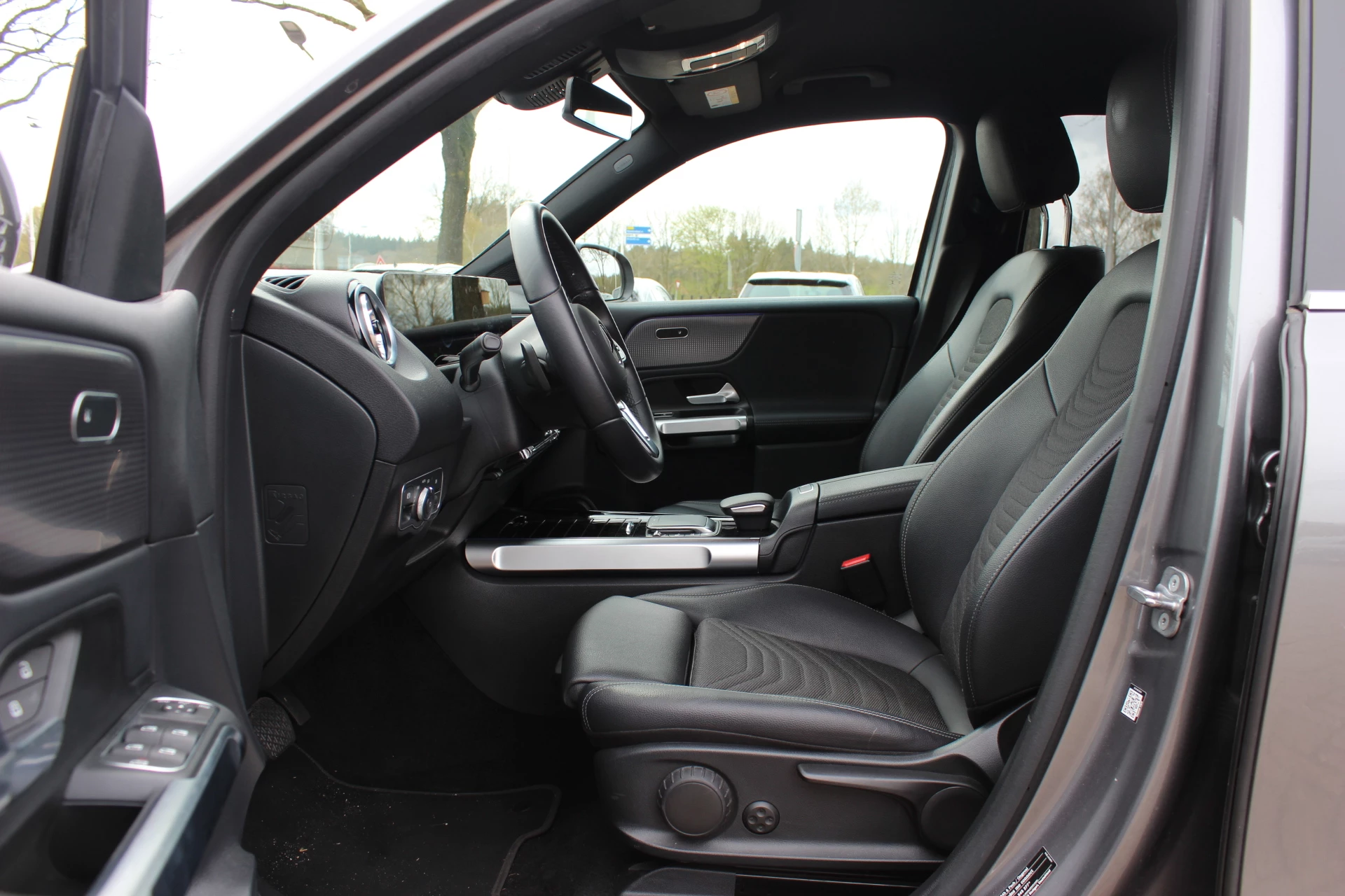 Hoofdafbeelding Mercedes-Benz EQB